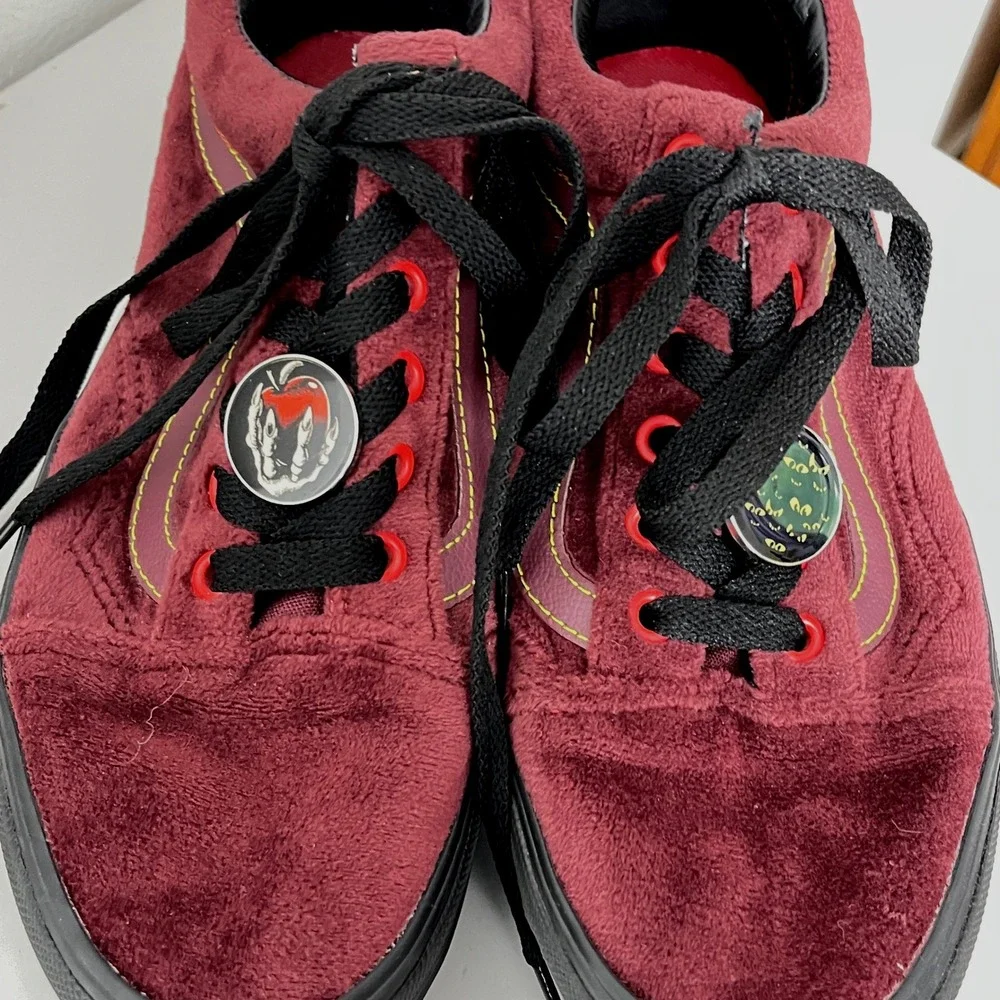 Vans Old Skool Stackform Disney Womens 7 Mahogany Poison Apple‎ Suede Platform